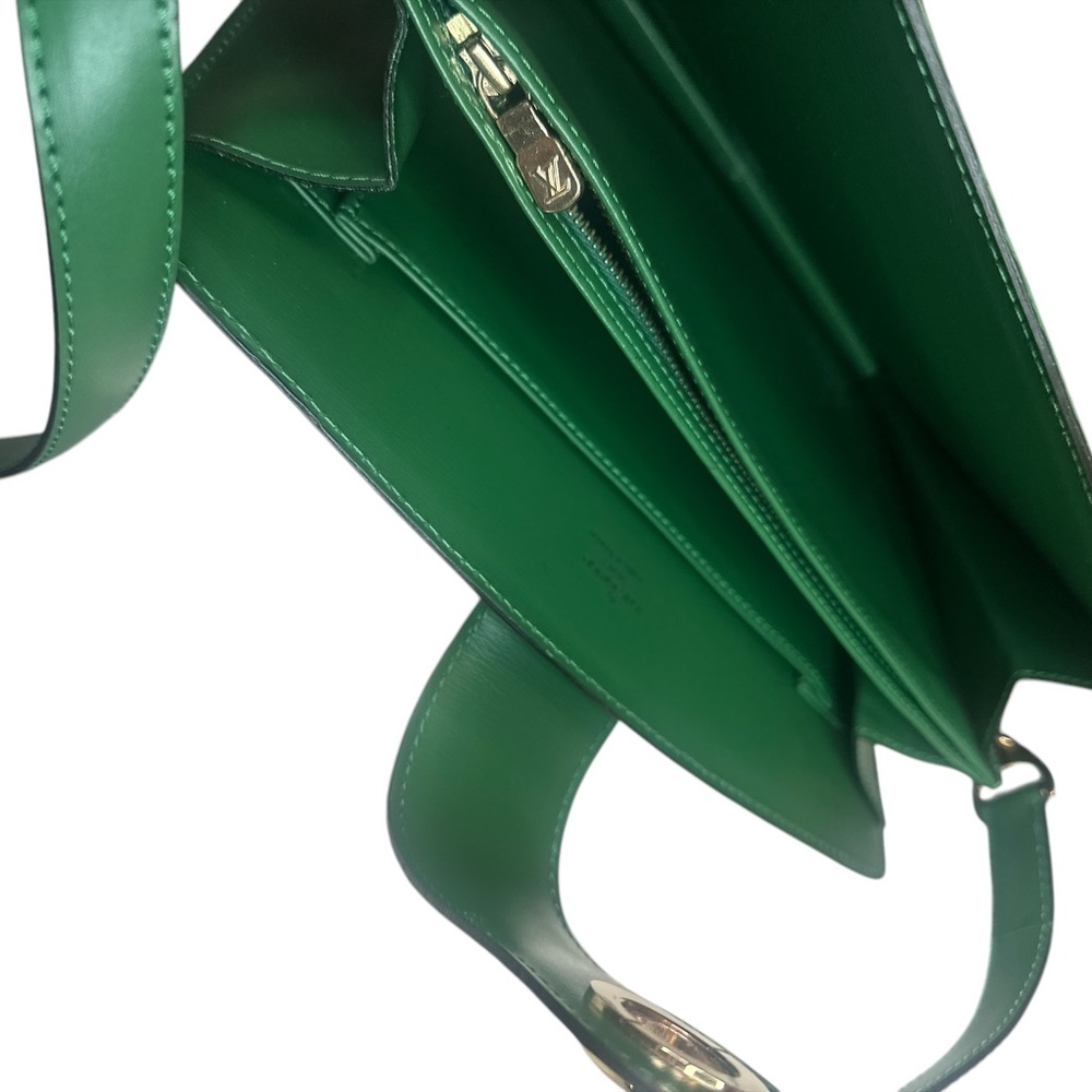 Louis Vuitton Green Epi capucine Leather Crossbody Bag - Picture 8 of 11